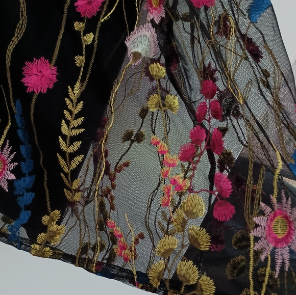 NwoT Susan Graver embroidered floral skirt - Picture 6 of 11